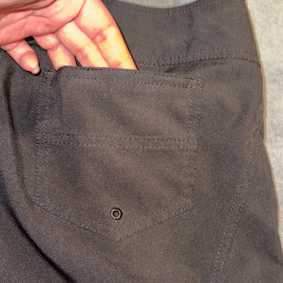 VOLCOM-SIMPLY SOLID 5 BOARDSHORT - BLACK Size 9 - Picture 12 of 13